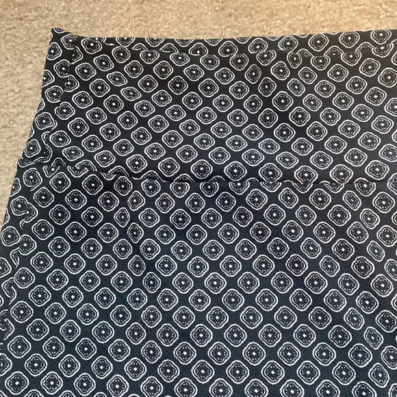 LuLaRoe Cassie Skirt Small - Picture 3 of 4